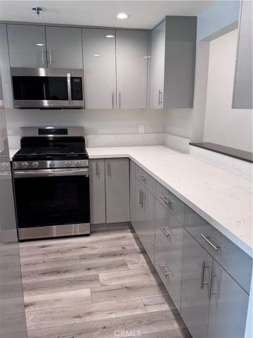 2905 Montrose Ave 313, Glendale, CA 91214