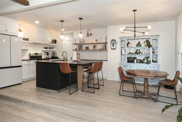 606 N Country Club Terrace, Mustang, OK 73064