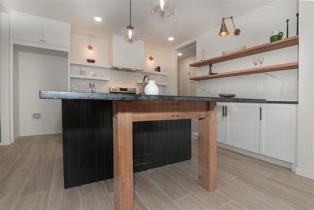 606 N Country Club Terrace, Mustang, OK 73064