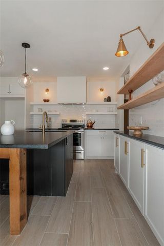 606 N Country Club Terrace, Mustang, OK 73064