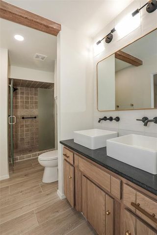 606 N Country Club Terrace, Mustang, OK 73064