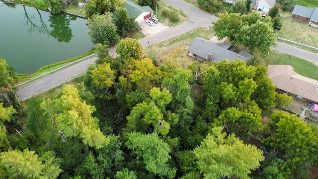 606 N Country Club Terrace, Mustang, OK 73064