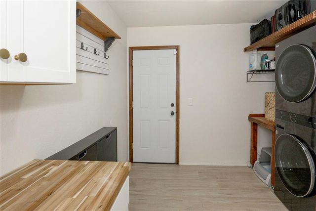 606 N Country Club Terrace, Mustang, OK 73064