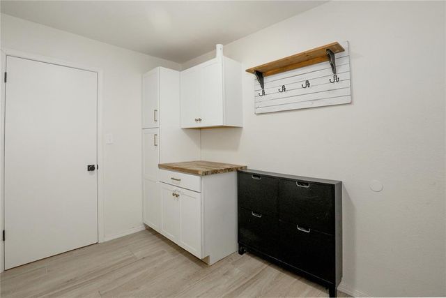 606 N Country Club Terrace, Mustang, OK 73064