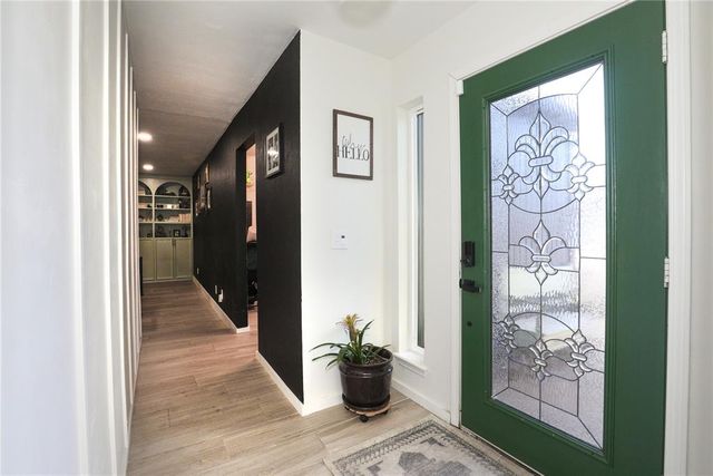 606 N Country Club Terrace, Mustang, OK 73064