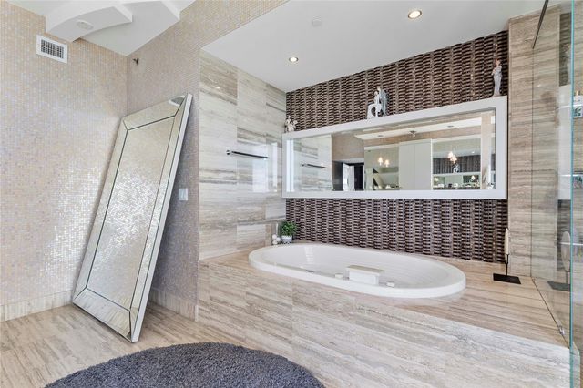 16001 Collins Ave 2001, Sunny Isles Beach, FL 33160