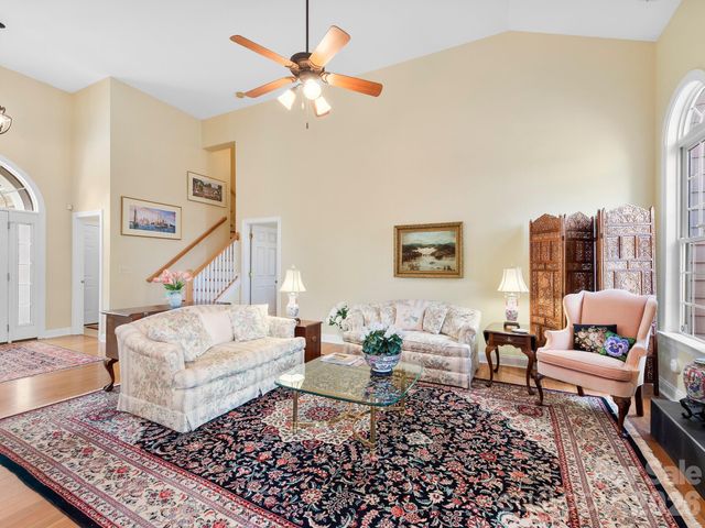 5 Timber Moss Drive 8 & 9, Asheville, NC 28804