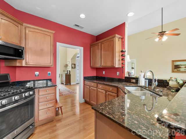 5 Timber Moss Drive 8 & 9, Asheville, NC 28804