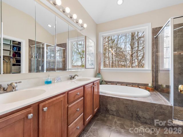 5 Timber Moss Drive 8 & 9, Asheville, NC 28804