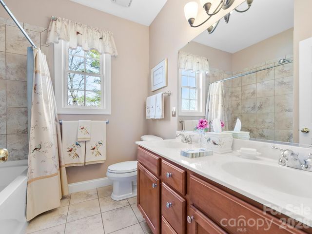 5 Timber Moss Drive 8 & 9, Asheville, NC 28804