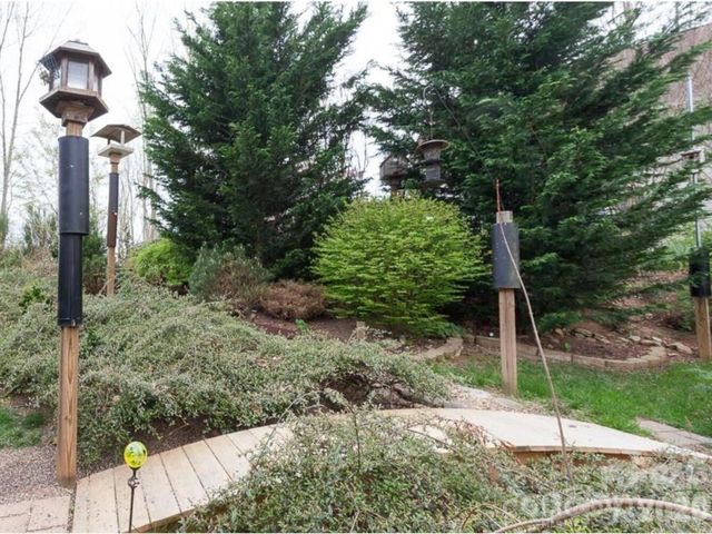 5 Timber Moss Drive 8 & 9, Asheville, NC 28804