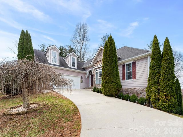 5 Timber Moss Drive 8 & 9, Asheville, NC 28804