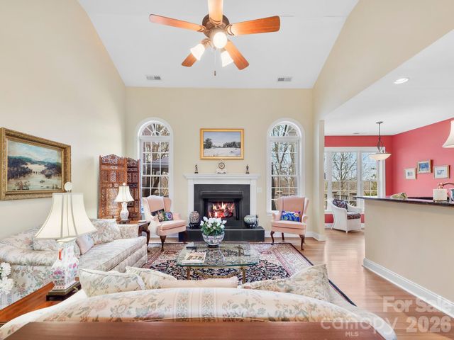 5 Timber Moss Drive 8 & 9, Asheville, NC 28804