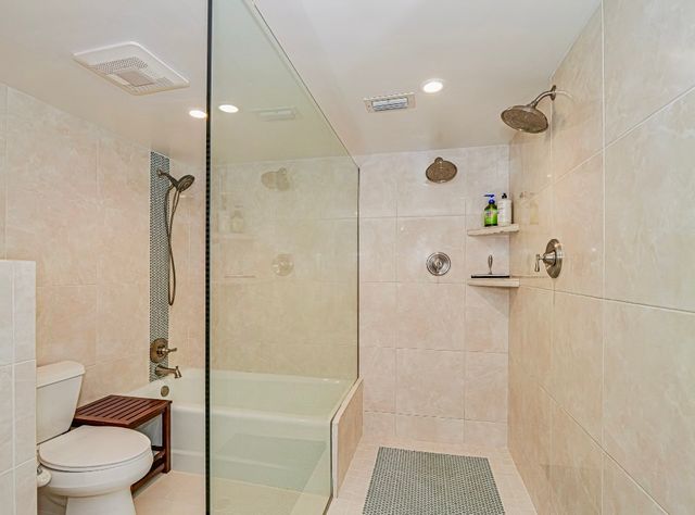 133 E Park Shores Circle 7E, Vero Beach, FL 32963