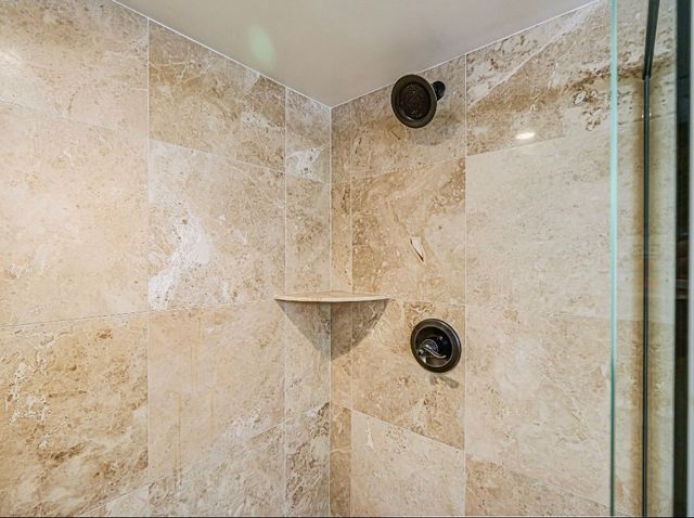 133 E Park Shores Circle 7E, Vero Beach, FL 32963