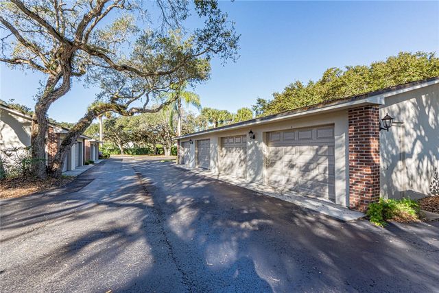 133 E Park Shores Circle 7E, Vero Beach, FL 32963