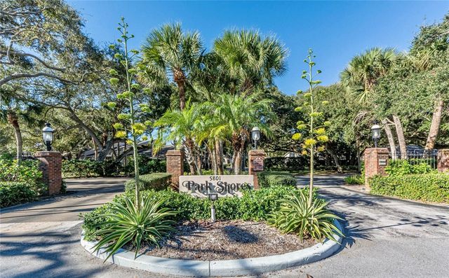 133 E Park Shores Circle 7E, Vero Beach, FL 32963