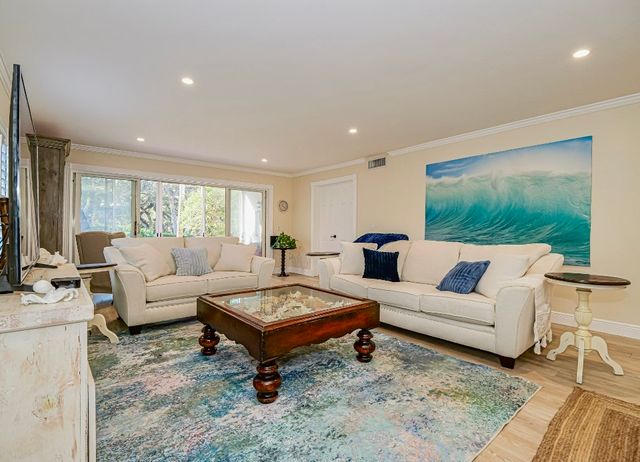 133 E Park Shores Circle 7E, Vero Beach, FL 32963