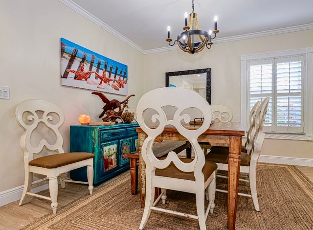 133 E Park Shores Circle 7E, Vero Beach, FL 32963