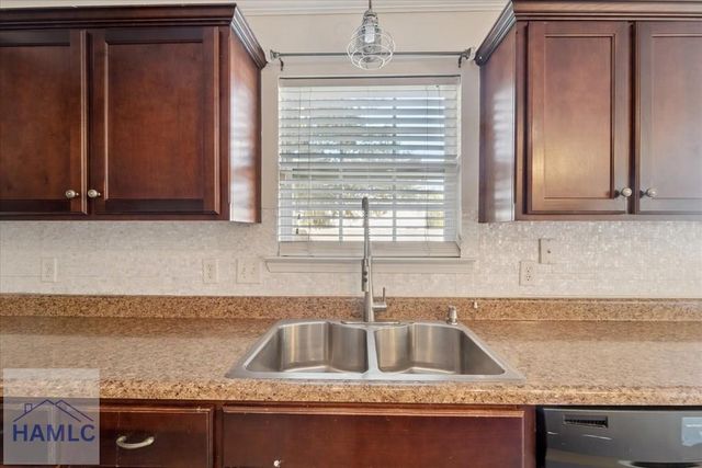 302 Largo Court, Hinesville, GA 31313