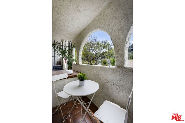 2426 Cazaux Place, Los Angeles, CA 90068