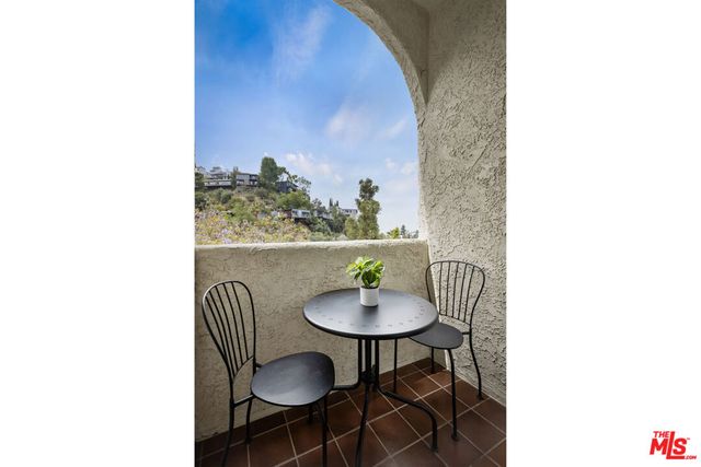 2426 Cazaux Place, Los Angeles, CA 90068