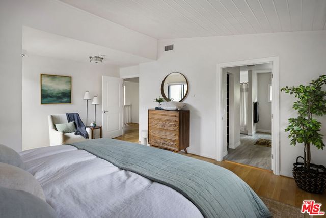 2426 Cazaux Place, Los Angeles, CA 90068