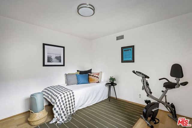 2426 Cazaux Place, Los Angeles, CA 90068