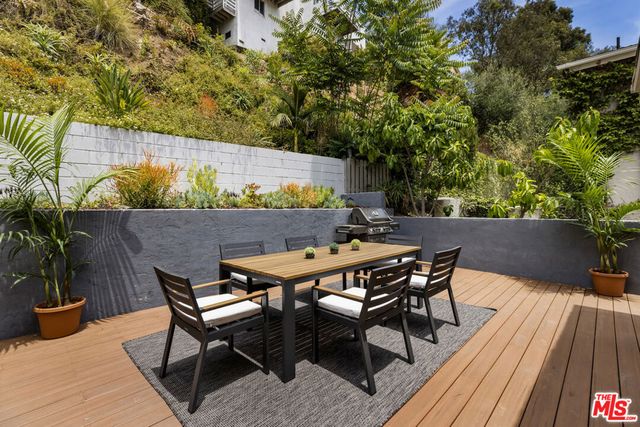 2426 Cazaux Place, Los Angeles, CA 90068