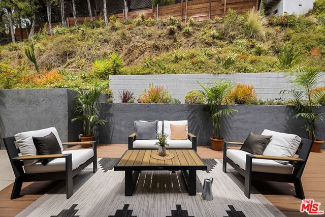 2426 Cazaux Place, Los Angeles, CA 90068