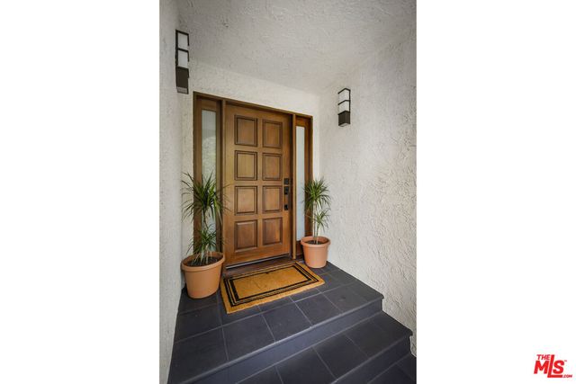 2426 Cazaux Place, Los Angeles, CA 90068
