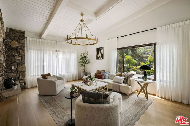 2426 Cazaux Place, Los Angeles, CA 90068