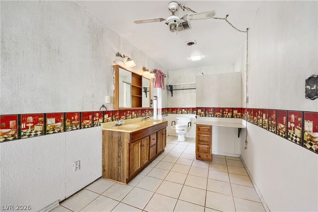 6832 Suncrest Avenue, Las Vegas, NV 89156