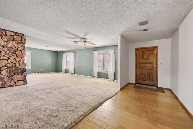 6832 Suncrest Avenue, Las Vegas, NV 89156