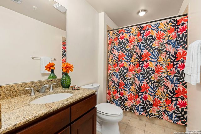 215 Center St Apt 203, San Antonio, TX 78202