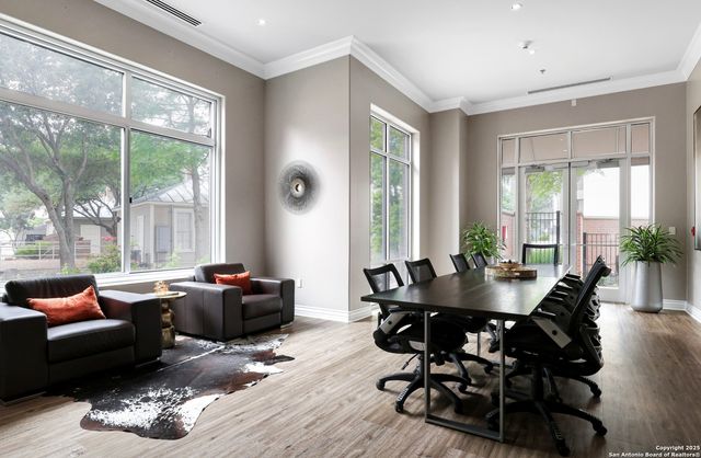 215 Center St Apt 203, San Antonio, TX 78202