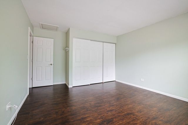 1410 HUNTINGTON Drive, Mundelein, IL 60060