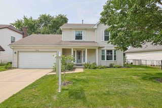 1410 HUNTINGTON Drive, Mundelein, IL 60060