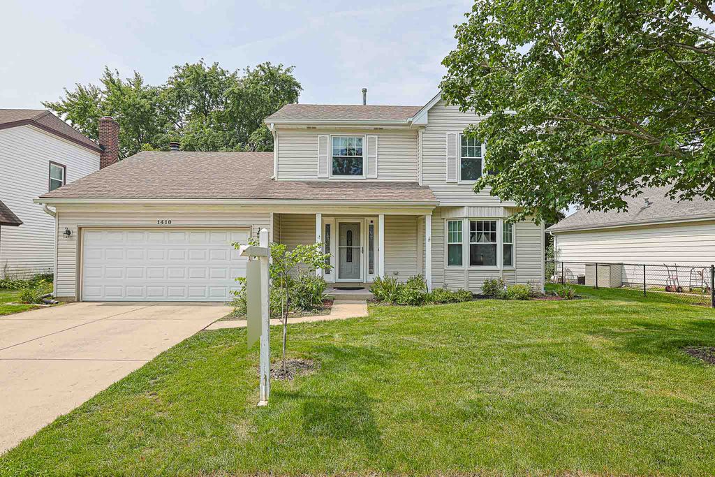 1410 HUNTINGTON Drive, Mundelein, IL 60060