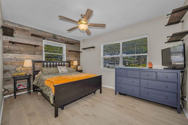 1300 63RD AVENUE N, St Petersburg, FL 33702