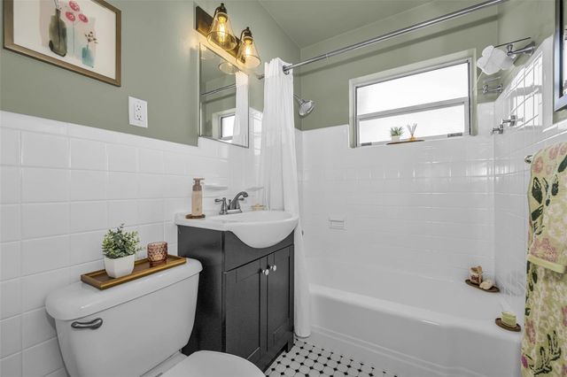 1300 63RD AVENUE N, St Petersburg, FL 33702