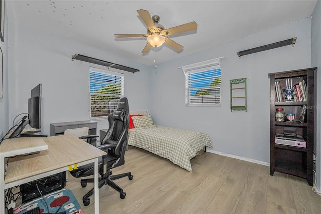 1300 63RD AVENUE N, St Petersburg, FL 33702