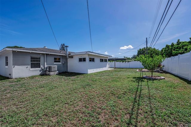 1300 63RD AVENUE N, St Petersburg, FL 33702