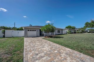 1300 63RD AVENUE N, St Petersburg, FL 33702