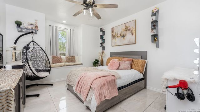 4493 SMITH RD, Von Ormy, TX 78073