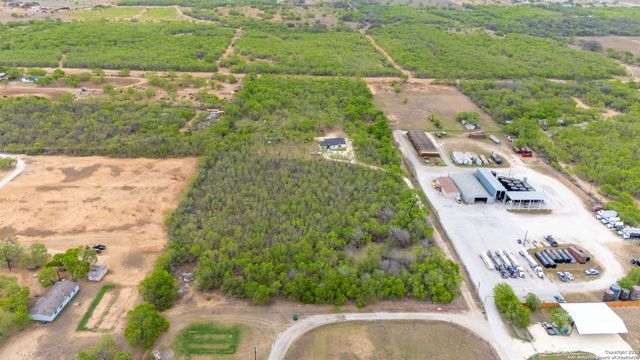 4493 SMITH RD, Von Ormy, TX 78073