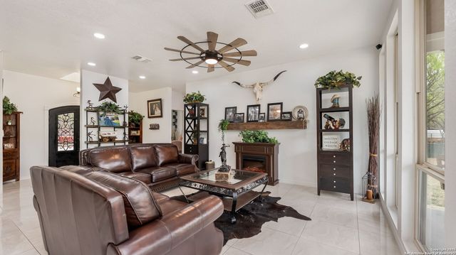 4493 SMITH RD, Von Ormy, TX 78073