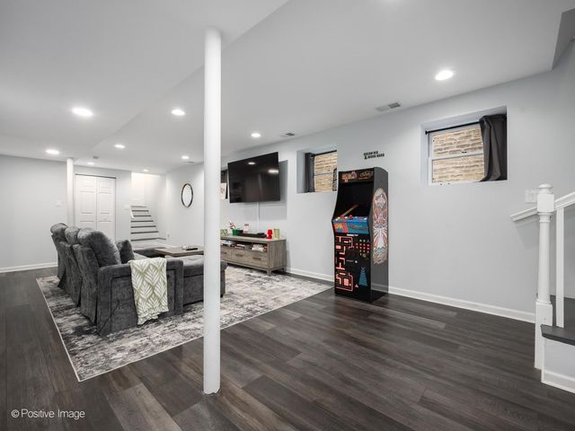 3847 N Spaulding Avenue, Chicago, IL 60618