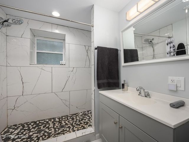 3847 N Spaulding Avenue, Chicago, IL 60618