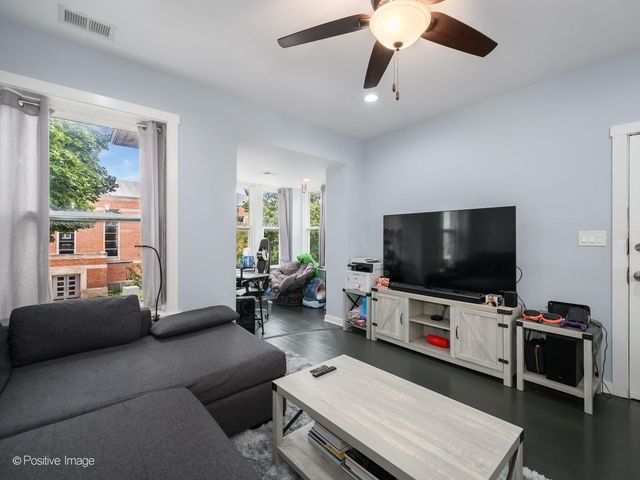 3847 N Spaulding Avenue, Chicago, IL 60618